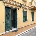 La Tana Del Geco By Zitro Apartments