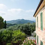 Luxury Apartment In Villa With Portofino View