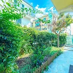 Parcheggio Gratuito Vicino Al Mare Con Giardino Privato E Comfort Esclusivi.