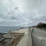 Mami A 2 Passi Dal Mare