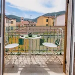 Attico Dei Poeti