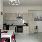 Wh - Dolce Vita - Bilocale - 5 Minuti Dal Centro - Parcheggio Gratuito - Wifi