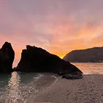 Benvenuto Beach House