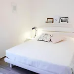 Terrace House, Private Outdoor Area, 250M From Sea