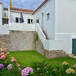 Casa Do Pisao - Cosy And Modern Two-Bedroom Townhouse