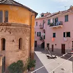 Casa Acqua Mare Parasio