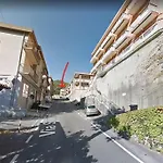 Monolocale N 1 Vicino Al Centro Con Dehor