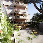 La Casetta - Gaslini E Boccadasse - Private Parking & Garden