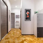 Spacious Apartment 4 Min To The Beach