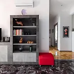 Spacious Apartment 4 Min To The Beach