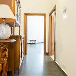 Garibaldi 3 Minutes, Free Wifi & Netflix By Tilo
