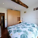 Tea Apartment