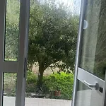 Proprieta Intero Allogio Con Parcheggio