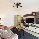 Genova Center Apartment - San Martino
