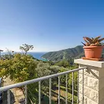 Stunning Home In Moneglia With 4 Bedrooms And Wifi