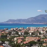 Villa Gaia - Luxury Villa, Pool & Wellness Rooms