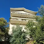 Garden & View