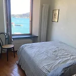 Azzurra, Sulla Calata Di Portovenere