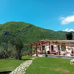 Agriturismo Le Case Rotte