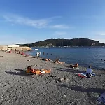 Moderno Appartamento Vista Mare, Con Parcheggio Privato