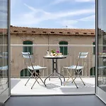 Art Apartments Sarzana - Casa Con Giardino - Capitano Izim