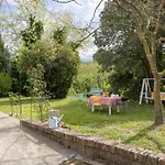 Art Apartments Sarzana -Appartamento Con Giardino - Campitour