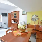 2 Bedroom Awesome Apartment In Monterosso Al Mare