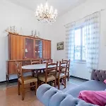 Genova San Fruttuoso Vintage & Roomy Flat
