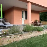 La Casa Nel Verde Con Piscina