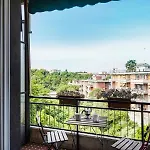 Bright Shelley Apartment By Wonderful Italy