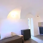 Casa Dell'Arco