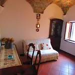 Rustico Indipendente In Borgo Antico