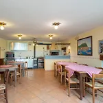 Apartment Rosa - Vlo201 By Interhome