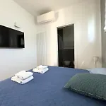 Elegant Modern And Bright Flat With Splendid Terrace Overlooking The Sea And Palmaria Island Modern Designer Interior Accommodates Up To Six People