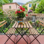 Nico'S Guest House