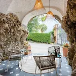 Portofino Coast Design Apartment - Garden & Free Parking