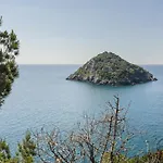 Sea View Penthouse - Free Park - Wifi