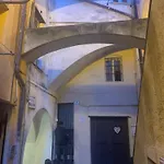 Guedix House