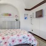 Cozy Apartment In Genova With Kitchen