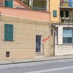 Suite Tra Il Porto E Il Centro, 150M Dal Mare,Wifi