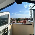 La Terrazza Sui Tetti City Center Apartment