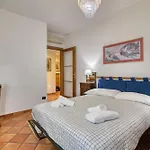 La Casetta Sull'Albero 900M From The Sea - Happy Rentals