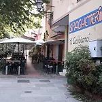Incantevole E Tranquillo Borgo Storico Sul Mare
