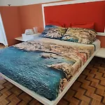 Flesia Home