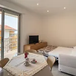 Hostfacile - New Beach Front Apartment - Wifi - Air Conditioning