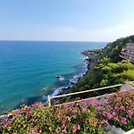 Il Suono Del Mare 200M From Sea - Happy Rentals