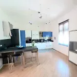 Bellatorium House
