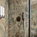 Home 501 Guest House - La Spezia