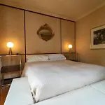 Twins Luxury Beach Apartment