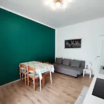Renesmee Beach Apartment